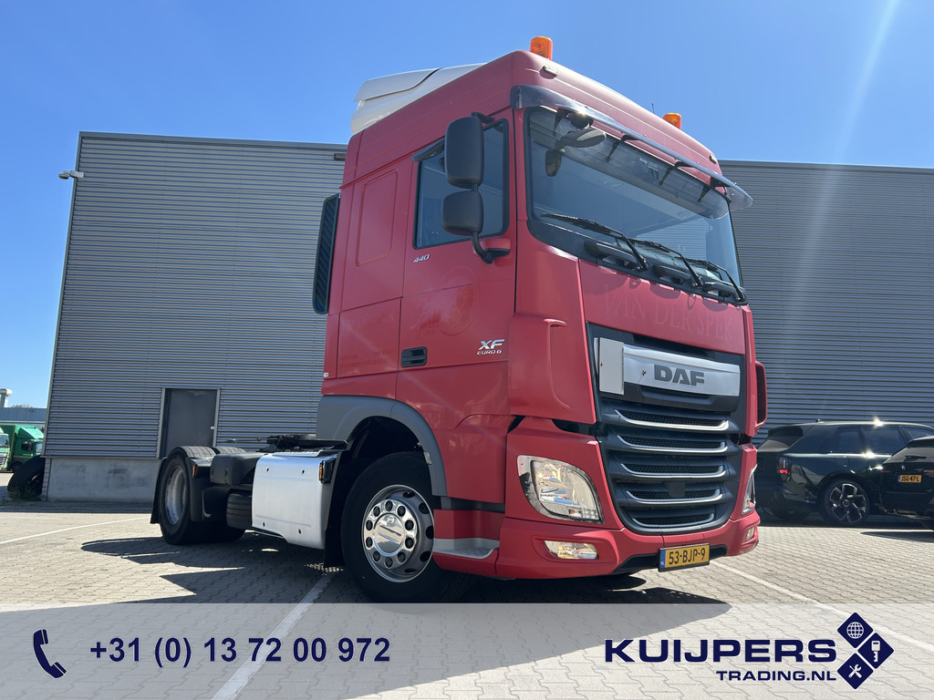 55939136